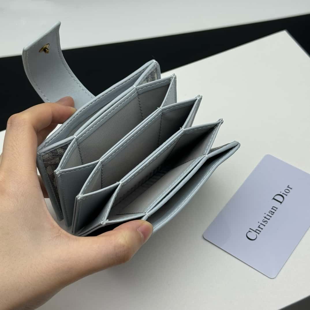 【ディオール】 30 MONTAIGNE 5-GUSSET カードホルダー数量限定 完売必至