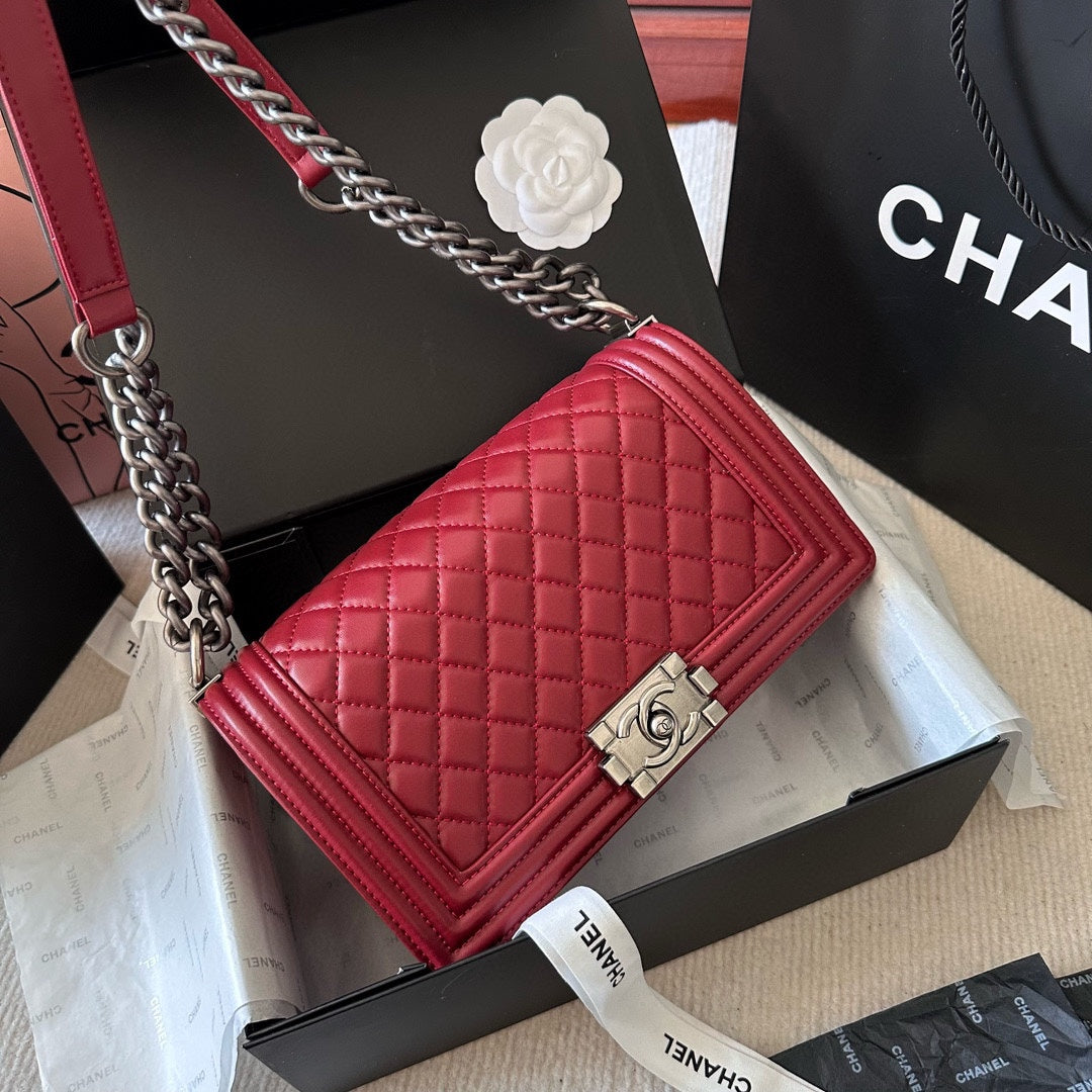 【シャネル】 新作 ボーイ シャネル バッグ カーフスキン-選べる8色