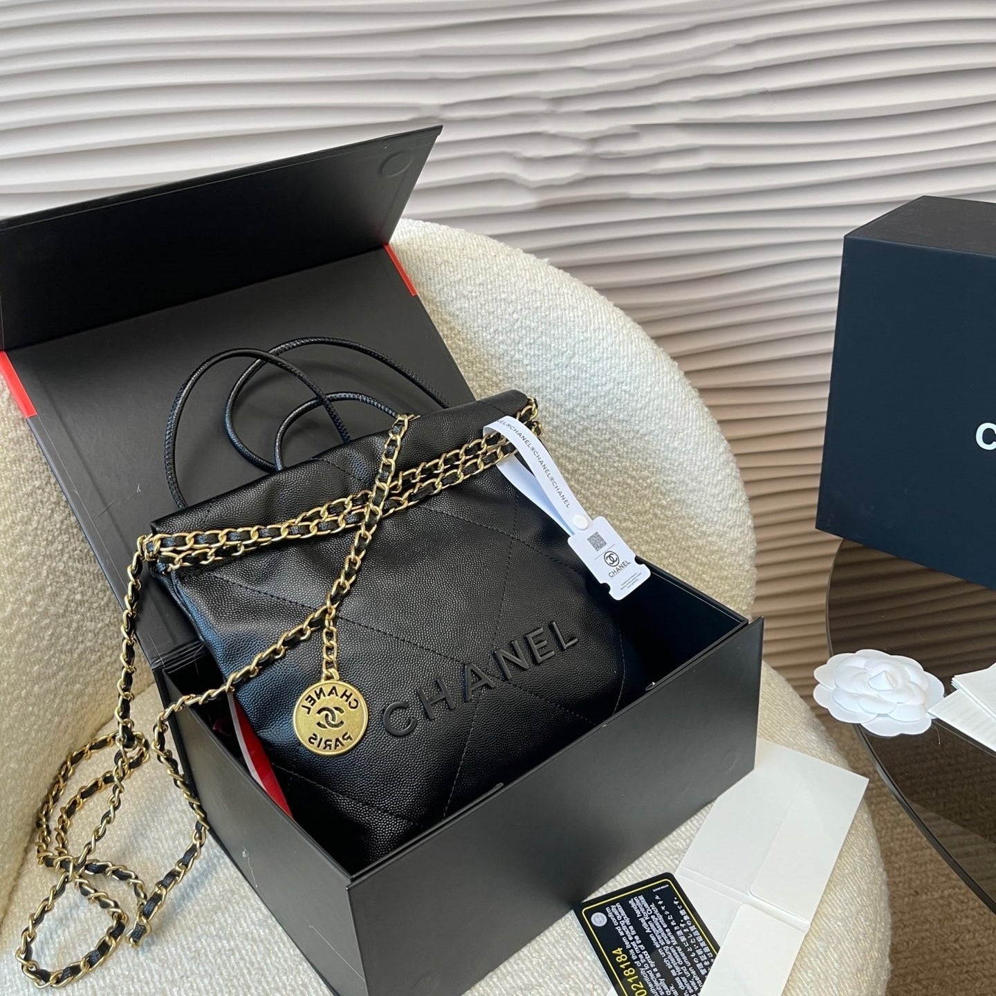 【シャネル】【入手困難★大人気】 23S ミニ ハンドバッグ ブラック