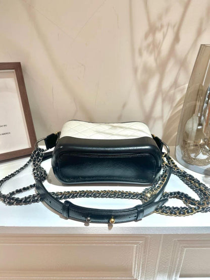 【シャネル】超入手困難♡ガブリエル スモール ホーボーバッグ