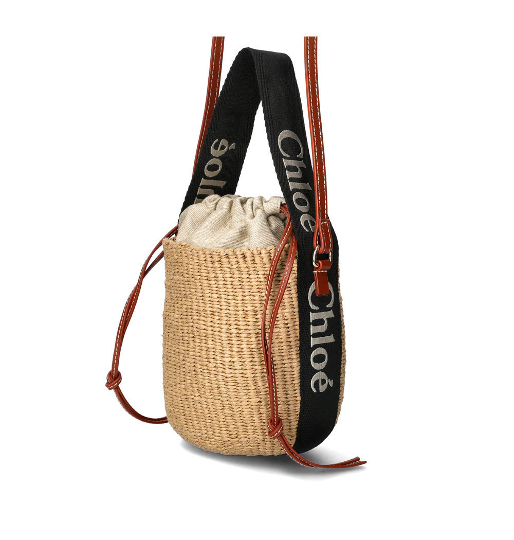 【クロエ】春と夏定番人気♪“WOODY”スモールバスケット