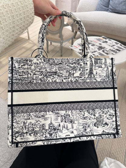 【ディオール】早い者勝ち ディオール ブックトート ミディアム