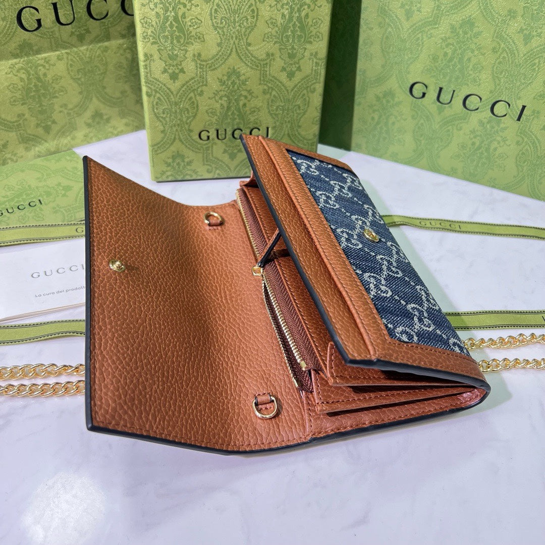 【グッチ】 超スリム＆高級感溢れる！人気のミニ財布