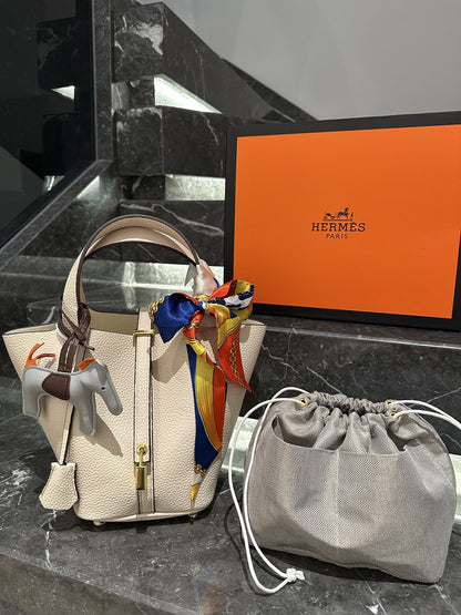 【エルメス】入手困難なピコタンロックPM18＋内袋＋ポニーペンダント＋スカーフ