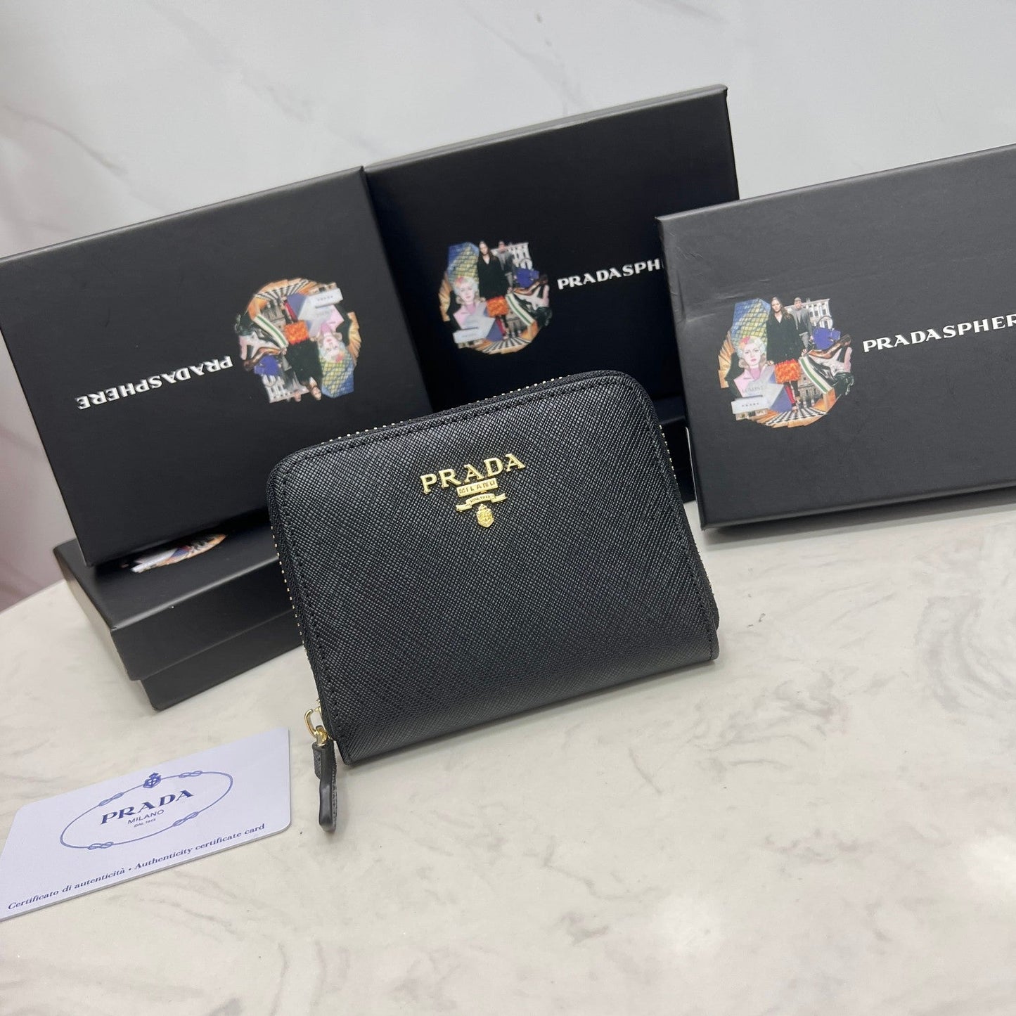 【プラダ】女性に人気のミニコインパース エレガントな印象 今だけ特価