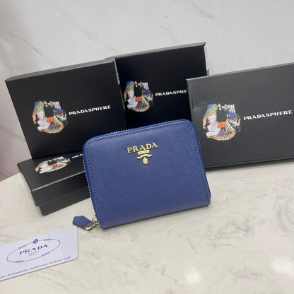 【プラダ】女性に人気のミニコインパース エレガントな印象 今だけ特価