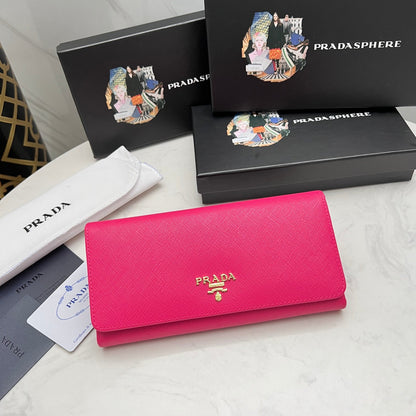 【プラダ】新作長財布 サフィアーノ素材で高級感満点