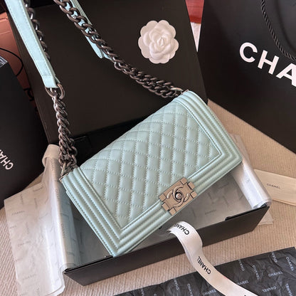 【シャネル】 新作 ボーイ シャネル バッグ カーフスキン-選べる8色