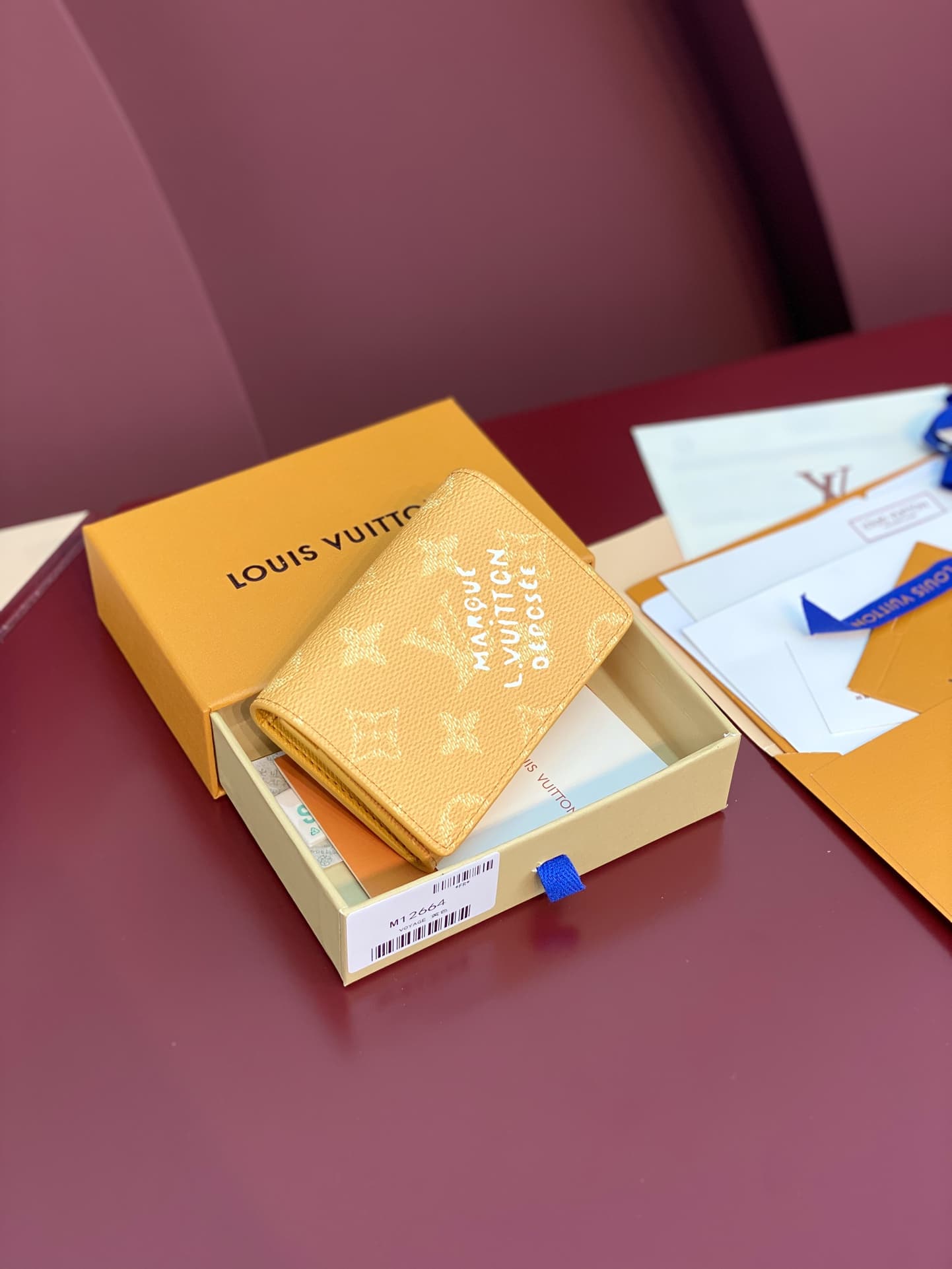 【ルイヴィトン】カード＆名刺入れ付多用途長財布 今季注目♪2色展開