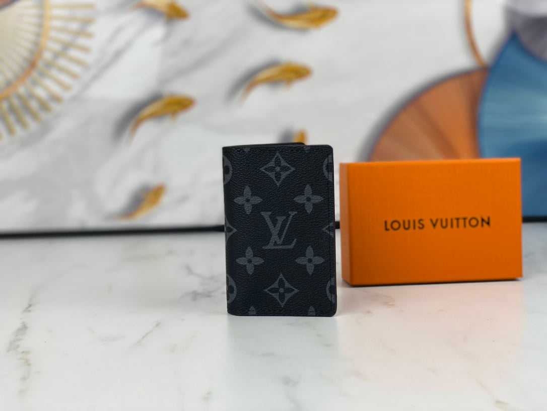 【ルイヴィトン】ポケットオーガナイザー 軽量で実用的な名品 数量限定販売中