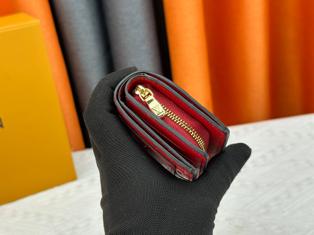 【ルイヴィトン】エンボス加工が美しい コンパクト財布 春の限定カラー