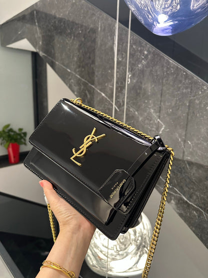 [サンローラン] サンセット ミディアム パテントレザーバッグ